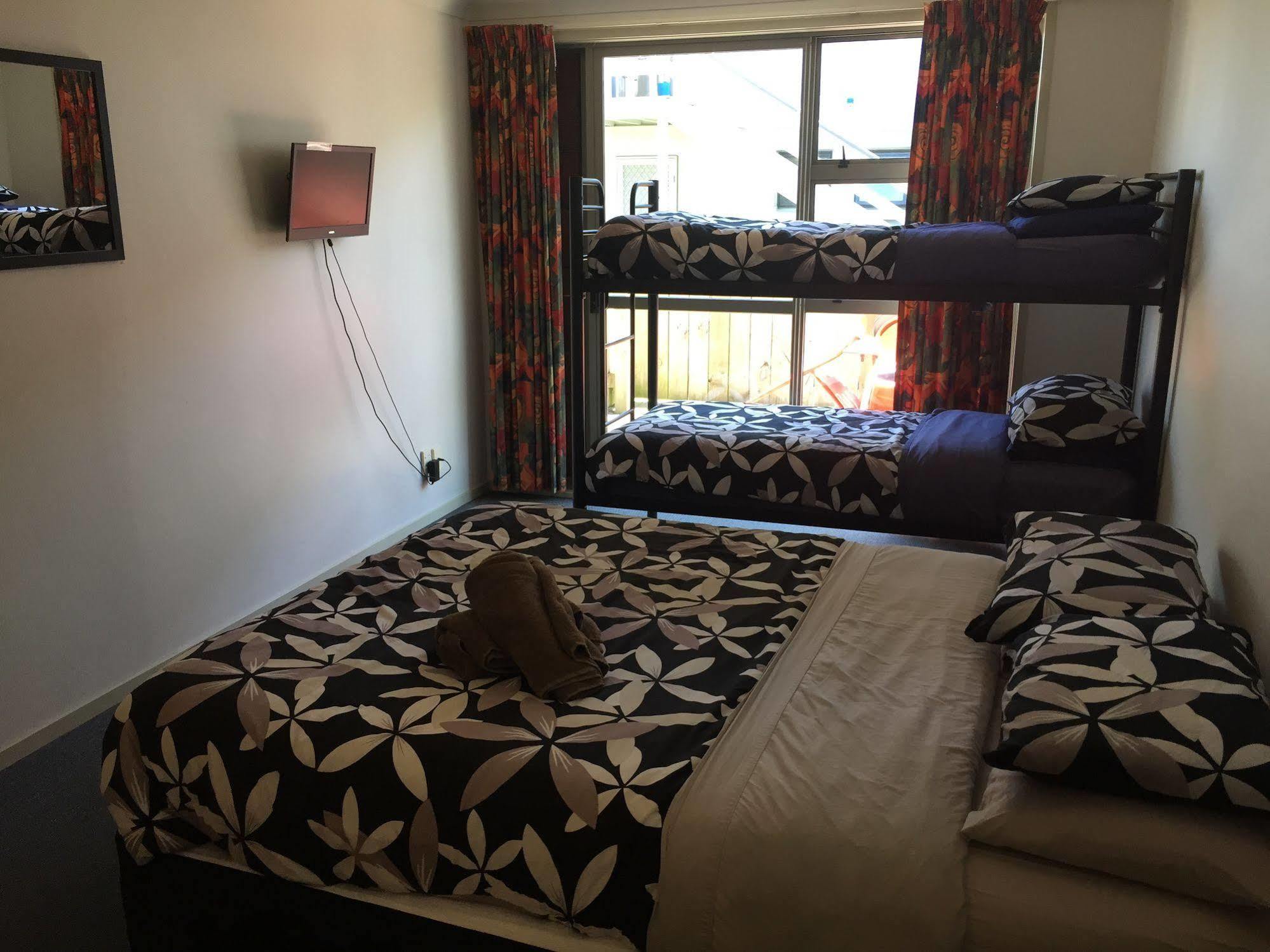 Tiki Lodge Backpackers Taupo Luaran gambar